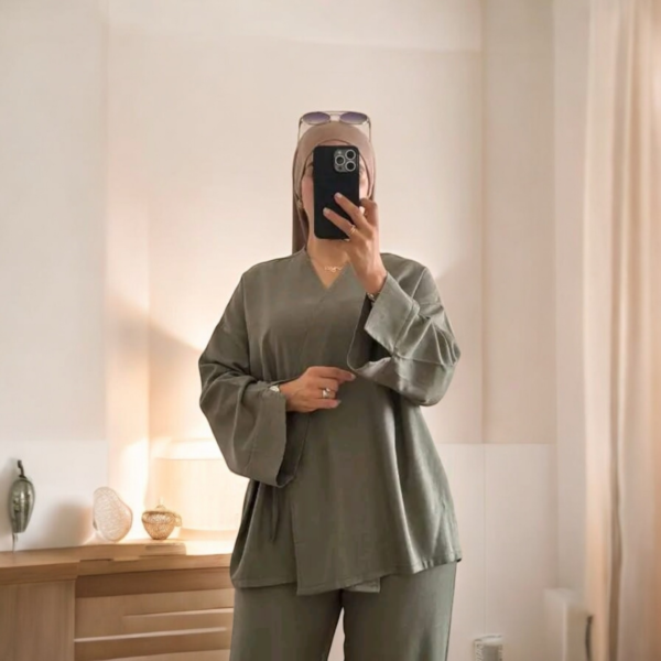 ⁦فستان بأكمام طويلة و ثوب ناعم⁩ - الصورة ⁦2⁩